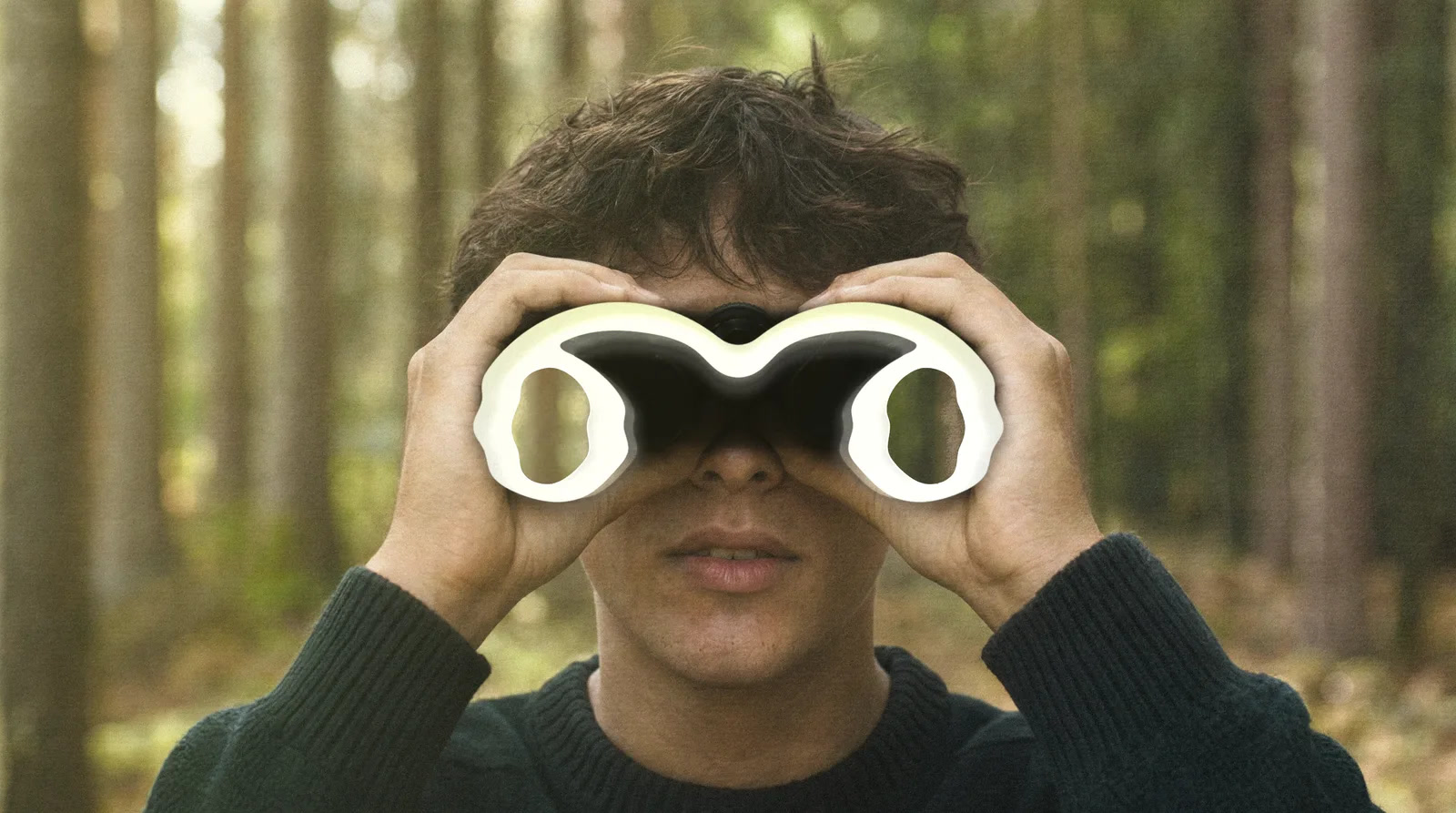 Two Frogs mark as a pair of binoculars